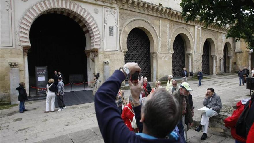 Pedro García cuestiona la seguridad de los palcos en el Patio de los Naranjos