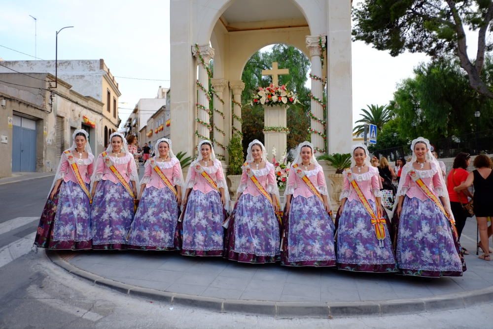 Ofrenda de flores en Aspe