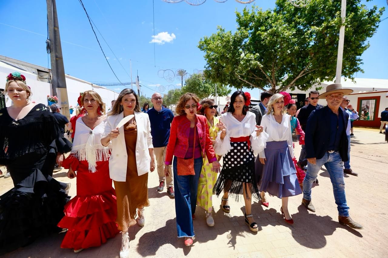 La Feria entra en calor con todas las mesas llenas