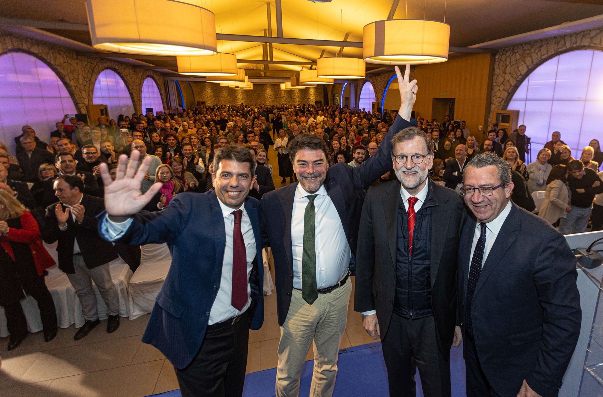 Rajoy apadrina a Luis Barcala