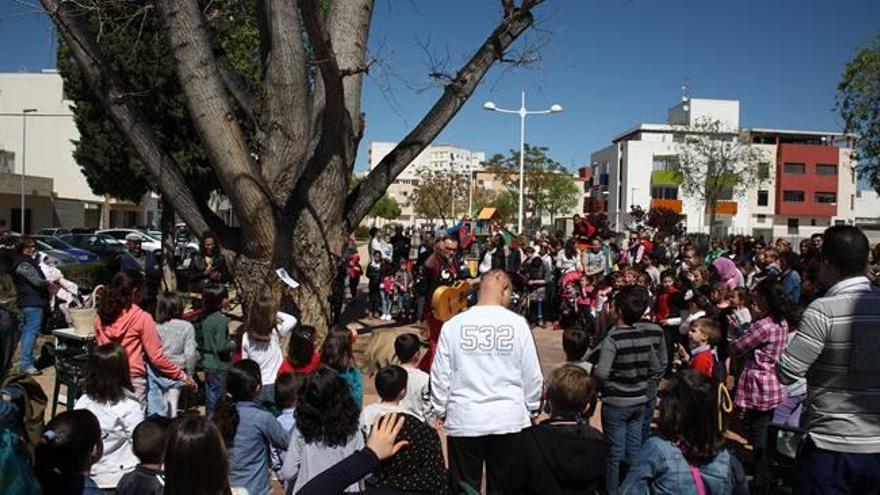 L&#039;Alcúdia homenajea al chopo y otros dos árboles de cincuenta años