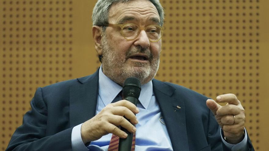 El exministro Narcís Serra desvela un intento de golpe de estado de la extrema derecha contra González en 1982