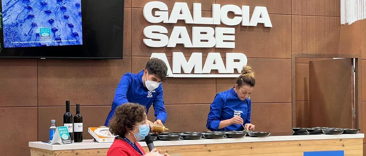 Degustación de Mexillón de Galicia ofrecida ayer en el Salón Gourmets, de la mano de la Consellería do Mar.