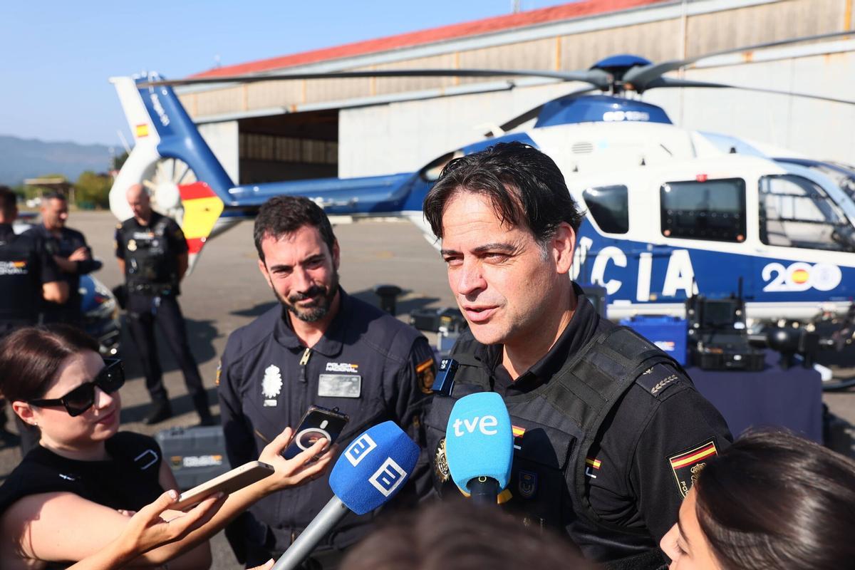 EN IMÁGENES: Los medios aéreos con los que la Policía Nacional vigila Asturias desde el cielo en verano EN IMÁGENES: Los medios aéreos con los que la Policía Nacional vigila Asturias desde el cielo en verano