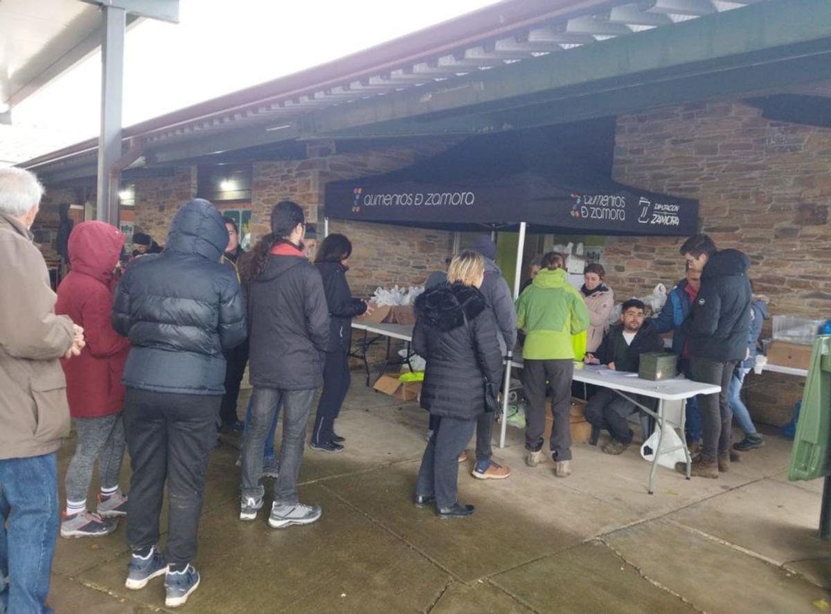 Participantes en la fiesta de la castaña de Sejas. | Ch. S.