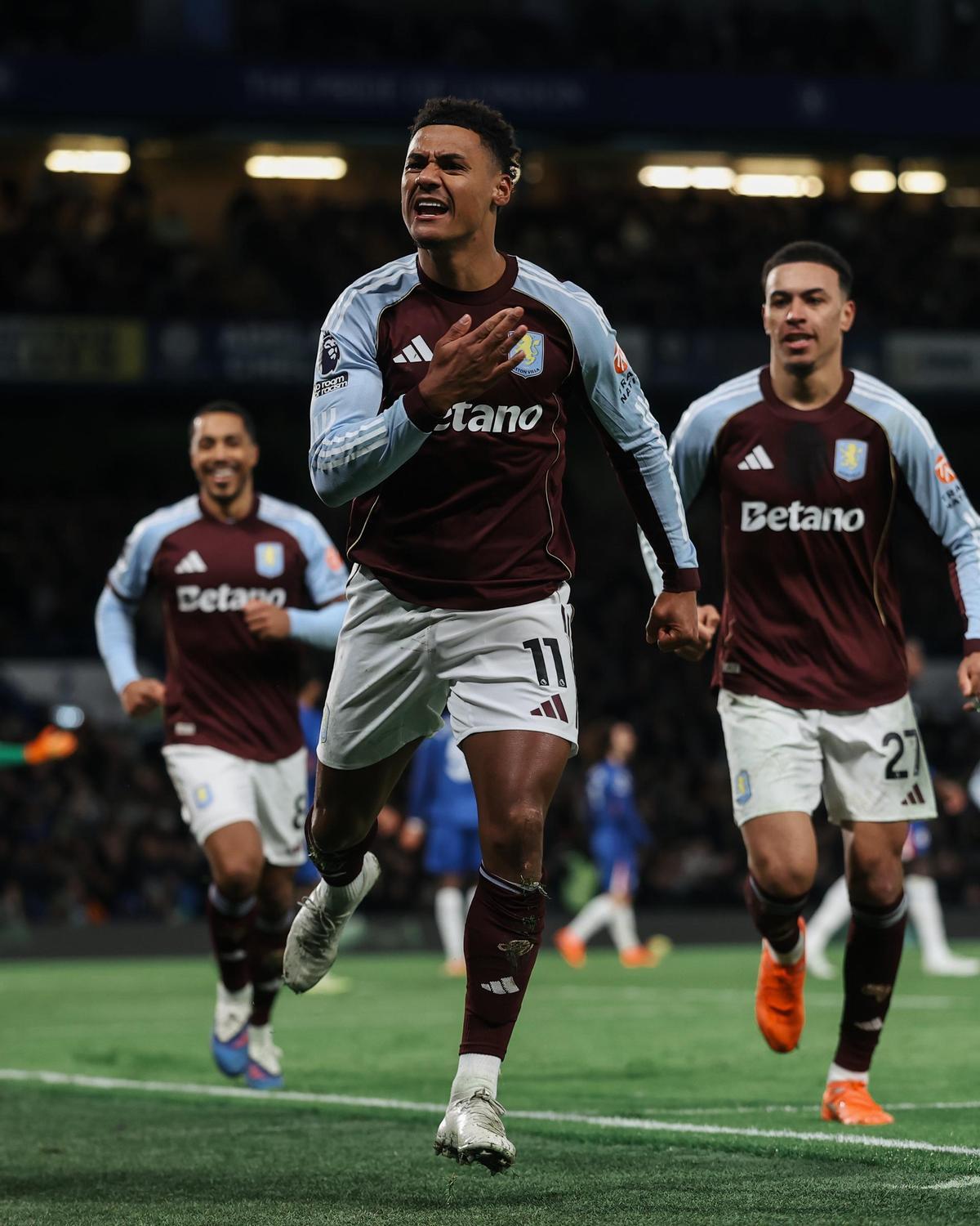 Ollie Watkins, héroe villano para Emery