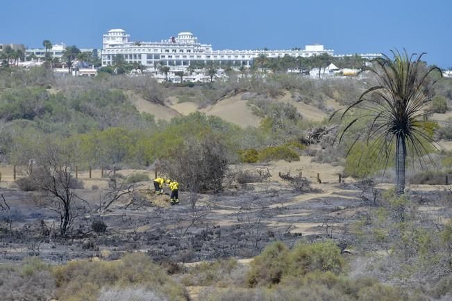 Incendio en la zona de las dunas de Maspalomas