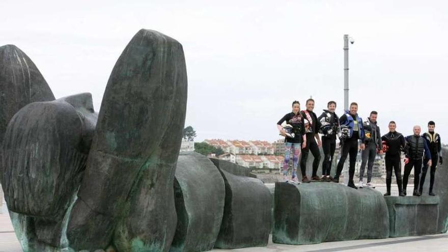 Pilotos gallegos presentes en el Campeonato de España de motos de agua. // FDV
