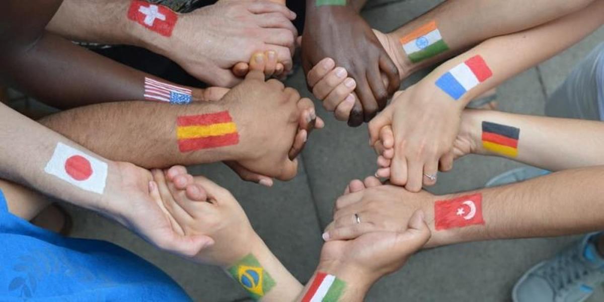 Varias nacionalidades, unidas.