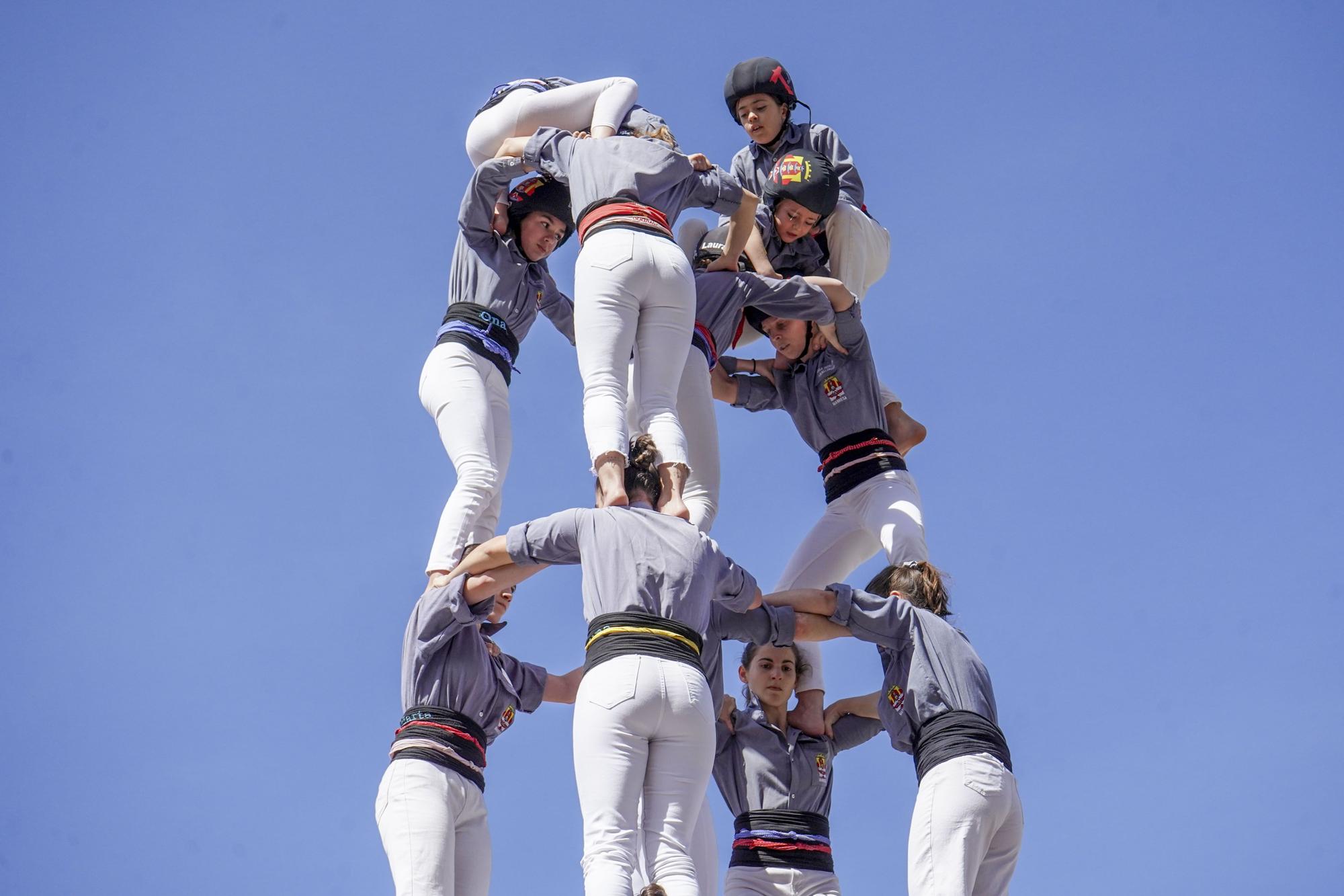 Actuació a la plaça de Sant Domènec de Manresa de la colla castellera Tirallongues amb els Castellers de Lleida i els del Riberal