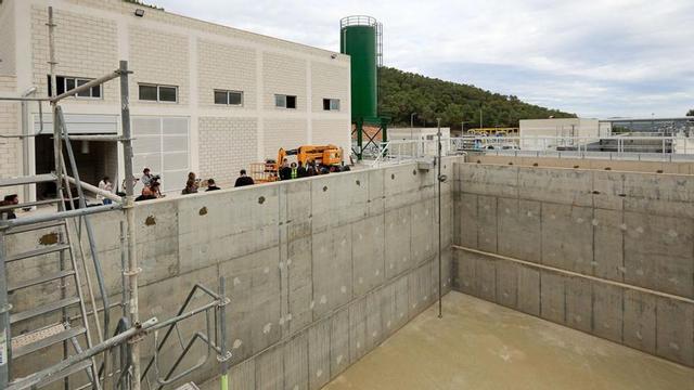 Imagen de archivo de una visita a las obras de la depuradora de sa Coma. | TONI ESCOBAR