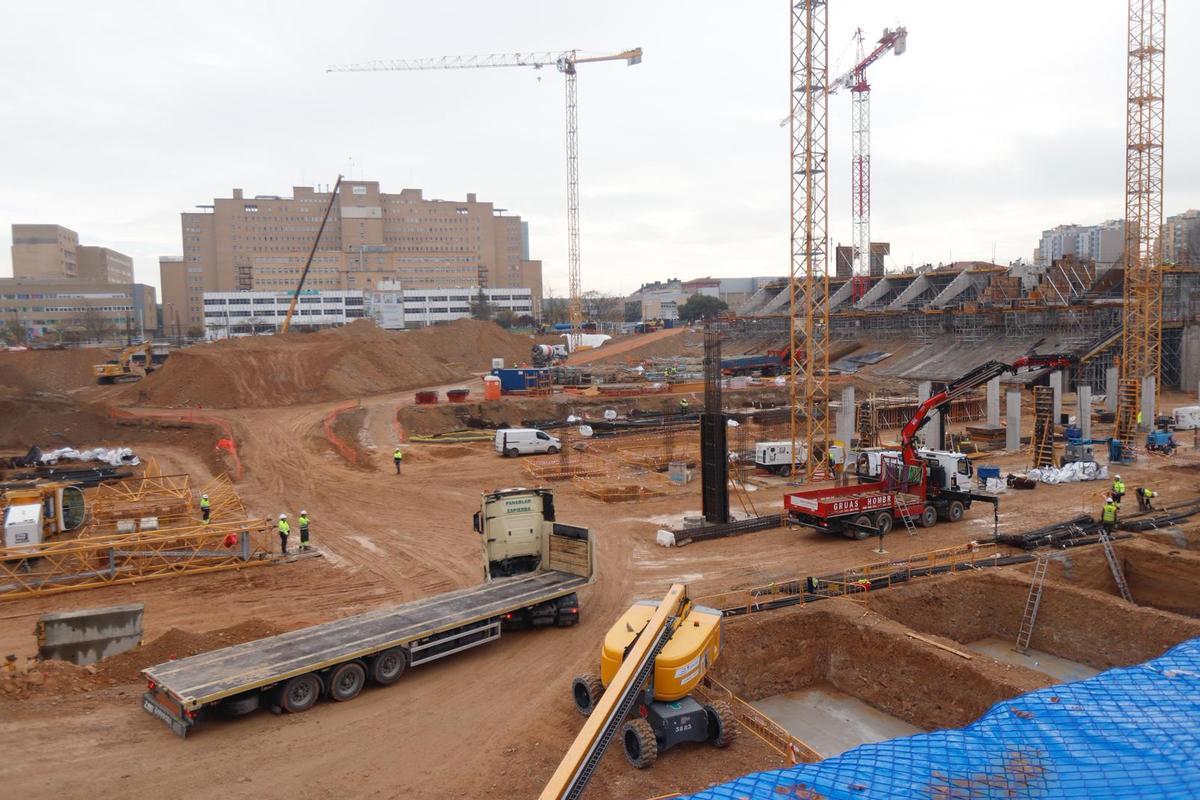 Las obras de construcción del nuevo estadio de La Romareda avanzan a ...