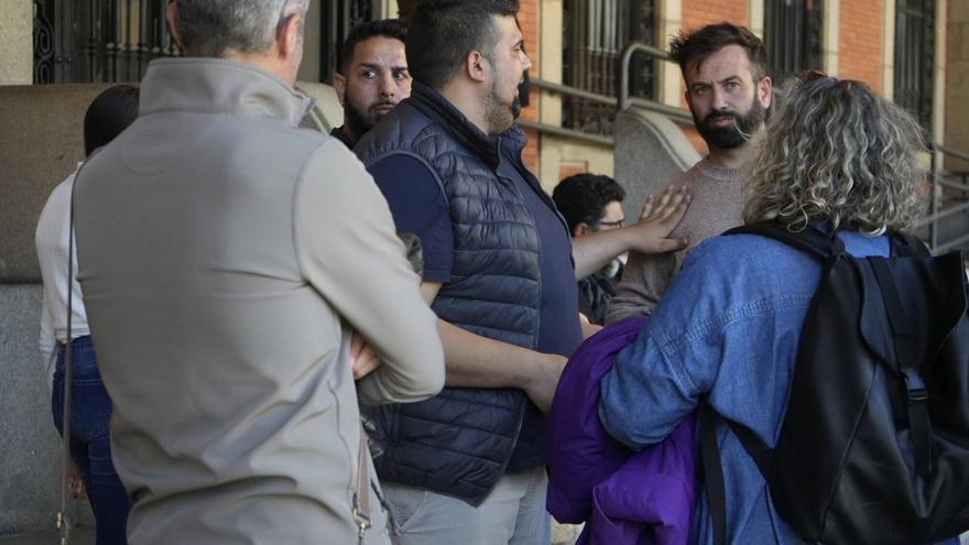 El Ayuntamiento busca hoteles para realojar a las familias de la barriada de Rabiche