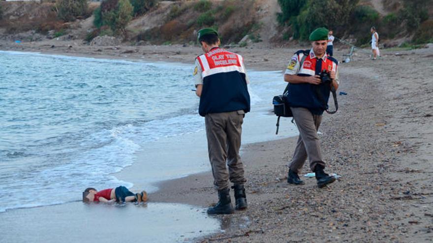 La foto de Aylan Kurdi que ha dado la vuelta al mundo // Nilufer Demir