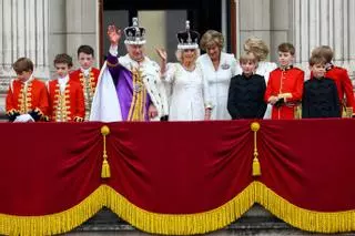 La coronación de Carlos III, en directo | Carlos y Camilla se dirigen ya a Westminster en la carroza real
