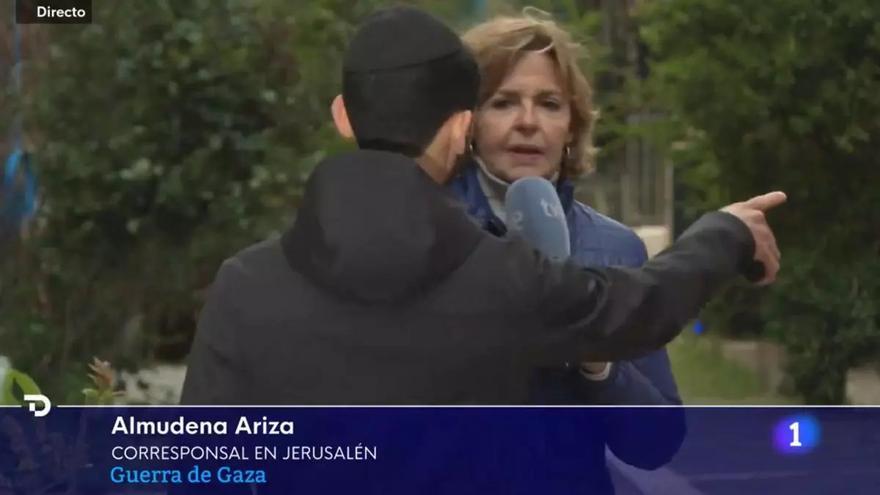 Varios hombres interrumpen un directo de Almudena Ariza (TVE) desde Jerusalén: &quot;No quieren que hablemos de Gaza&quot;