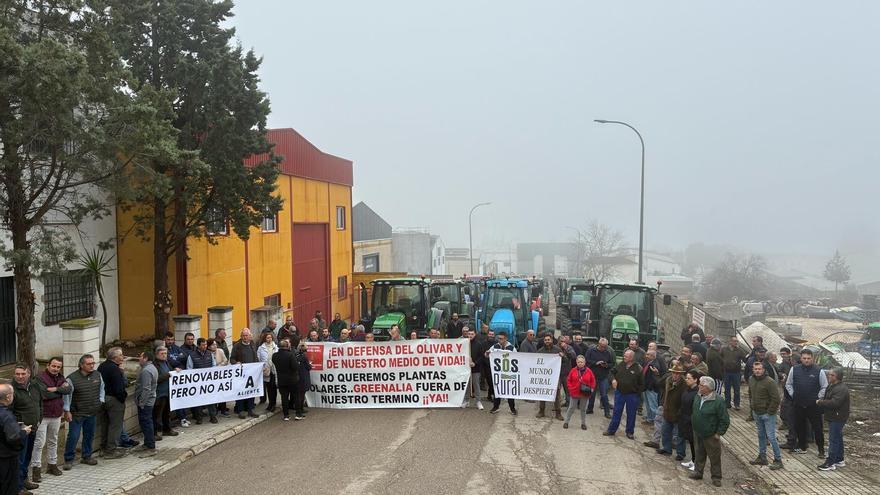 La Junta abre la puerta a SOS Rural y Ecología y Libertad para paralizar el proyecto fotovoltaico de Lopera