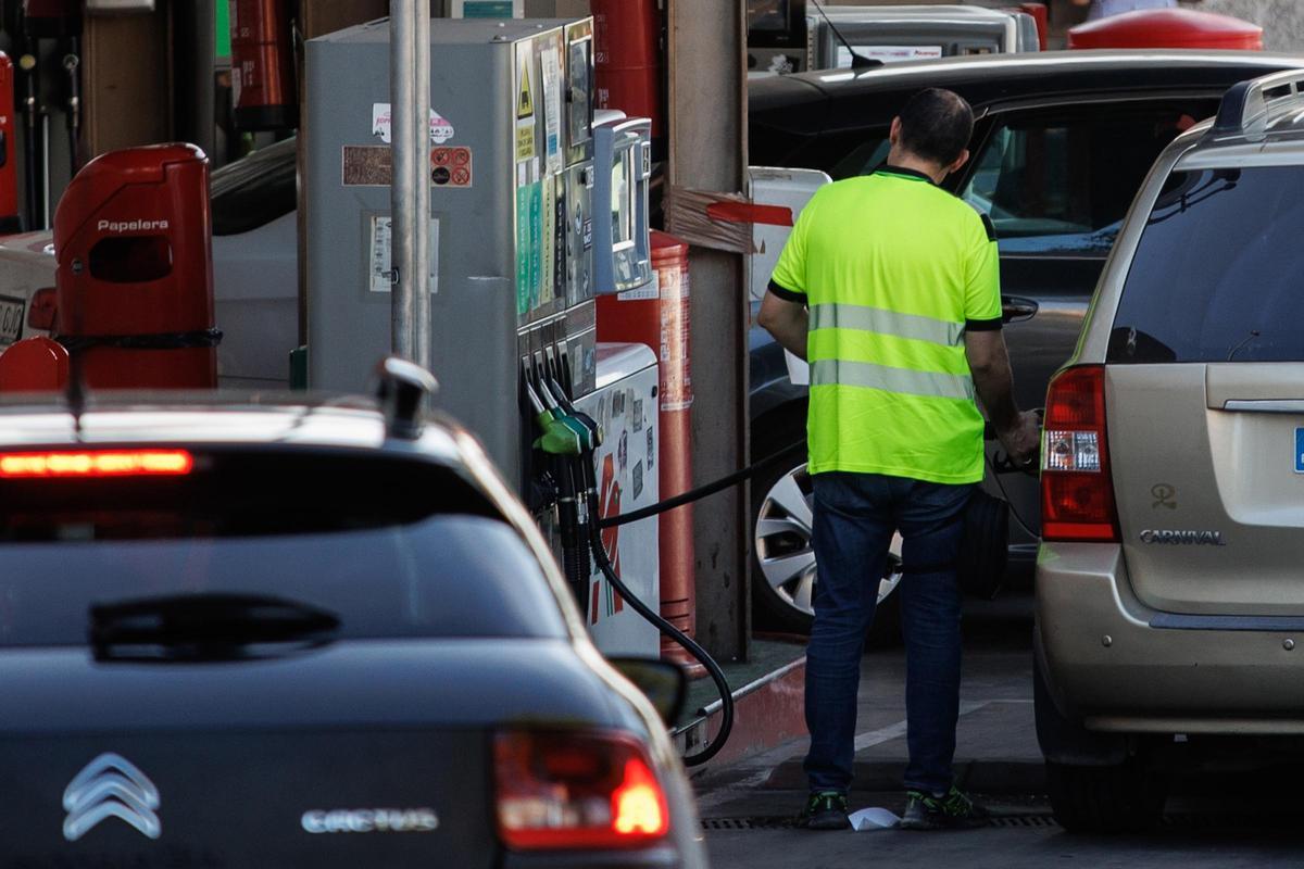 La inflació es modera una dècima a Catalunya i se situa en el 2,1%, per sota de la mitjana espanyola La inflació es modera una dècima a Catalunya i se situa en el 2,1%, per sota de la mitjana espanyola