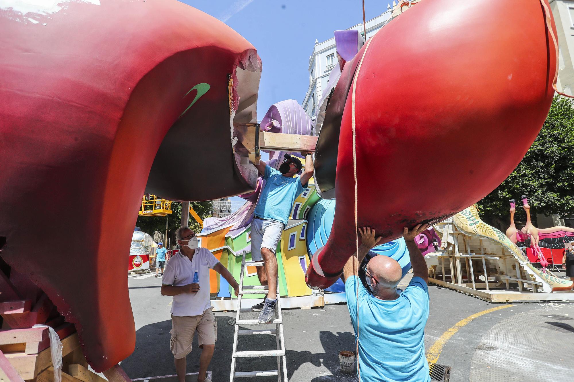 Fallas 2021. Espectacular "plantà" de Sueca-Literato Azorín