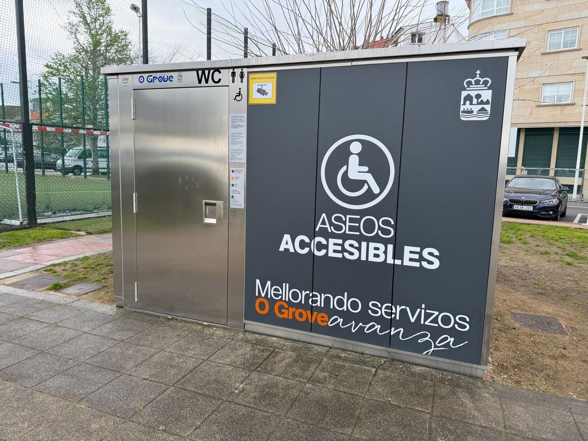 El nuevo baño, situado en el paseo de Beiramar.