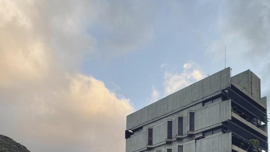 Spanish Architects Warn of Crisis Amid Bureaucracy and Housing Shortages