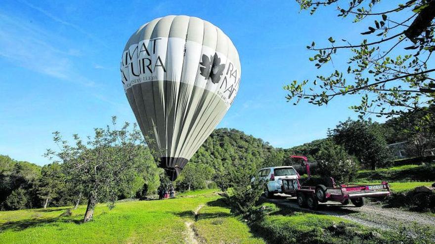 Una aventura pionera: de Calp a Ibiza en globo - Levante-EMV