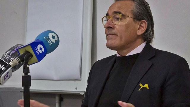Arturo Torró, ayer al anunciar la querella contra Diana Morant y otras personas. | DANI MONLLOR
