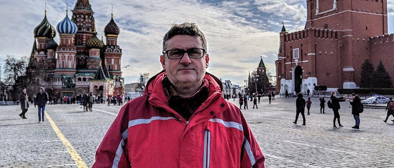 El profesor y escritor Mark Galeotti en la Plaza Roja de Moscú.