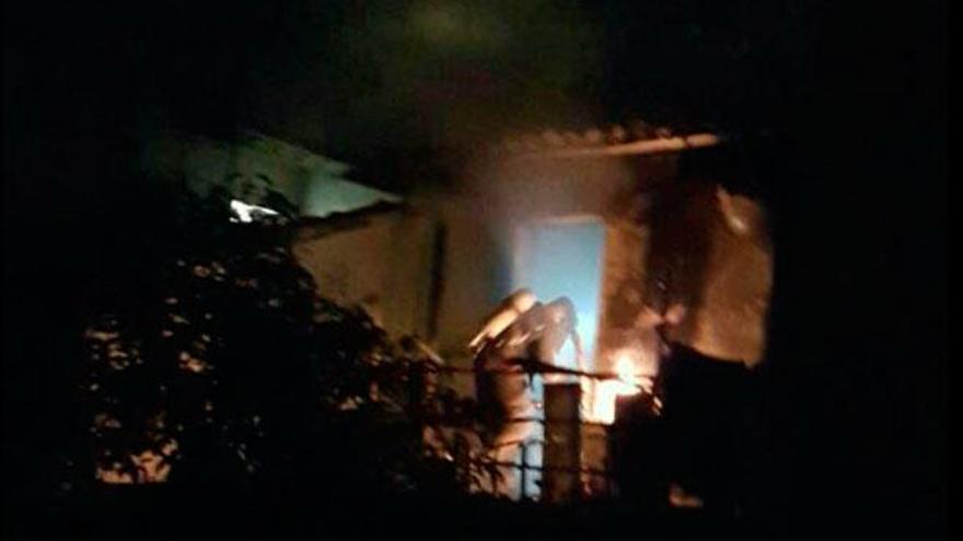 Incendio controlado en una vivienda de Sóller