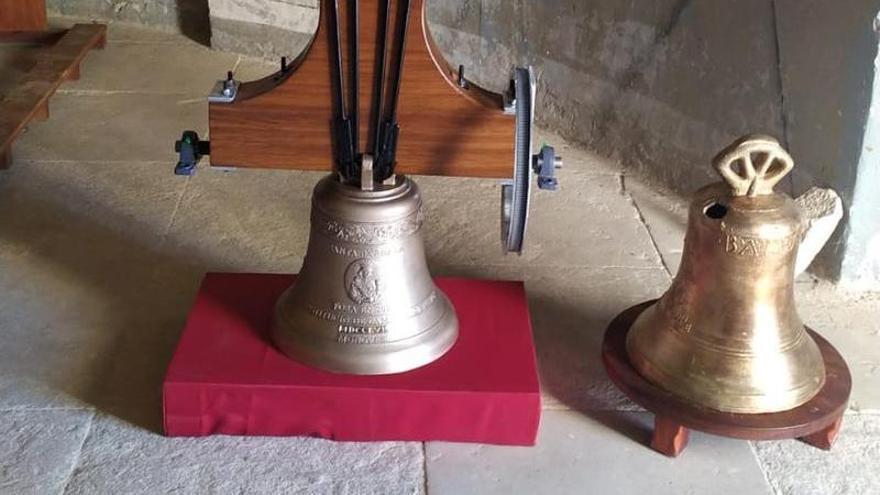 La campana de Santa Bárbara vuelve a la ermita de Monóvar