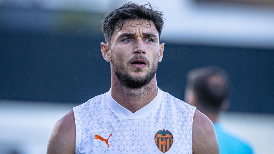 Yaremchuk se cae de la convocatoria del Valencia CF