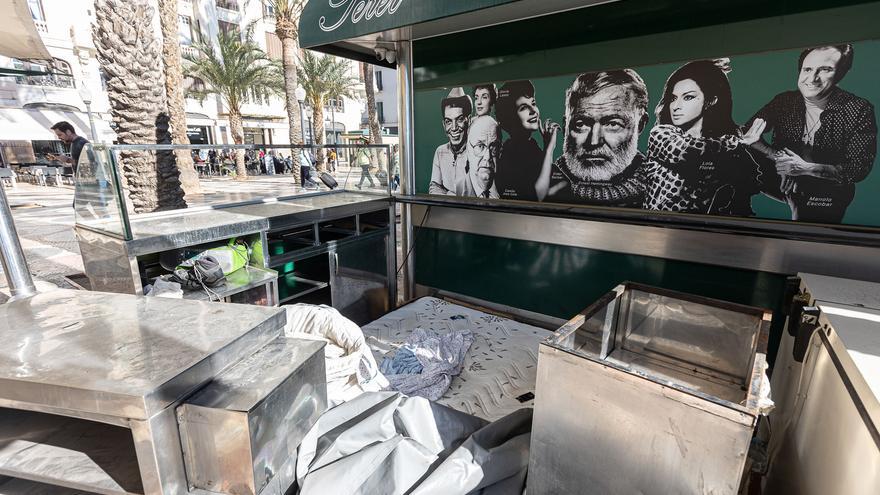 Los trabajadores del histórico Peret de Alicante, en pie de guerra por impagos acumulados