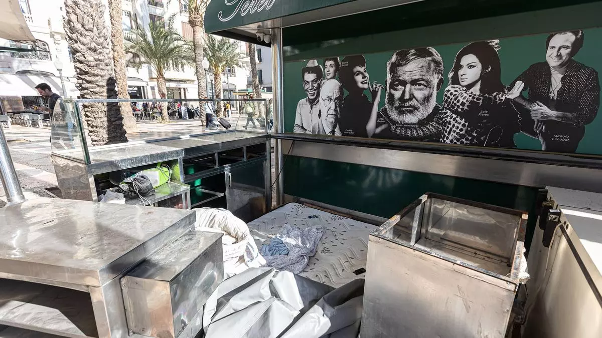 Novedades en el "desalojo" del Peret de la Explanada de Alicante