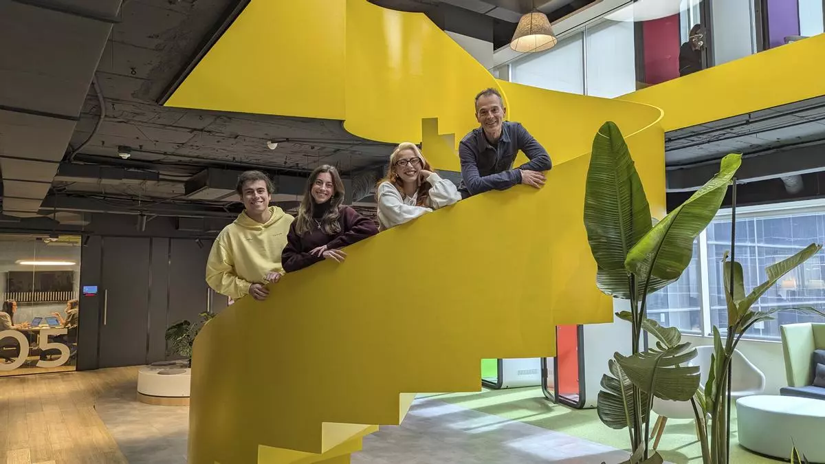 Dentsu lanza una escuela pionera para profesionalizar a influencers
