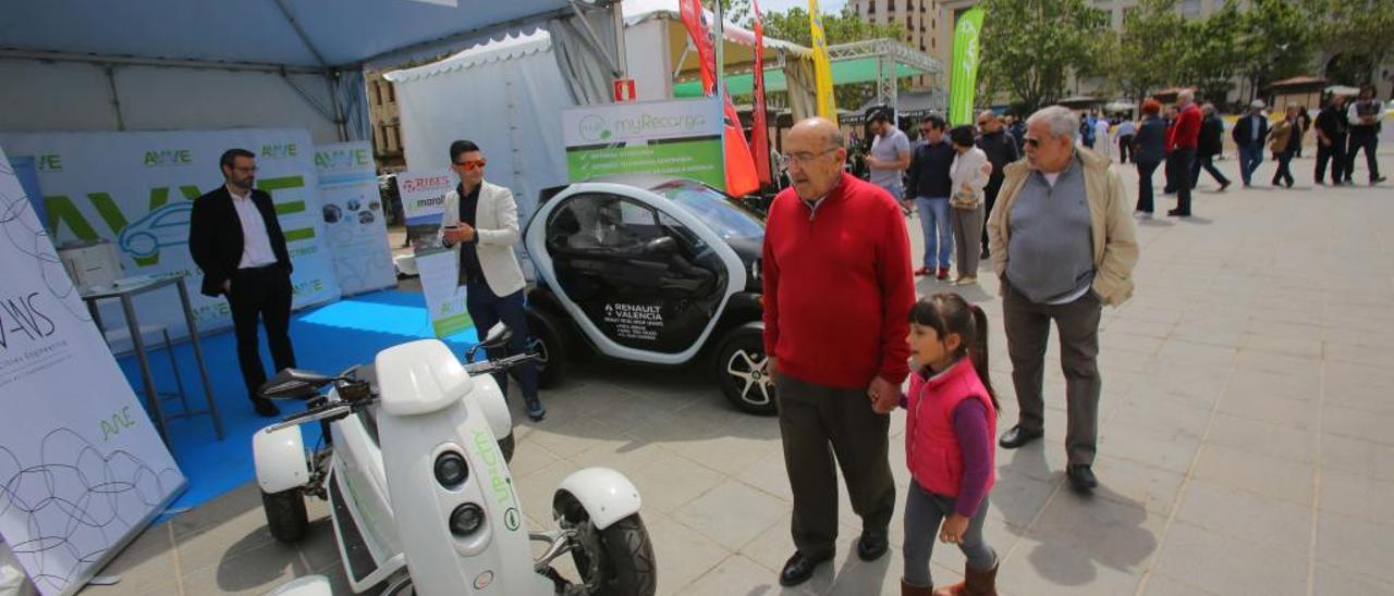 València tendrá una red de recarga para coches eléctricos antes de final de mandato