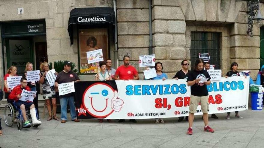 Protesta de los empleados contra los despidos, en julio de 2015.