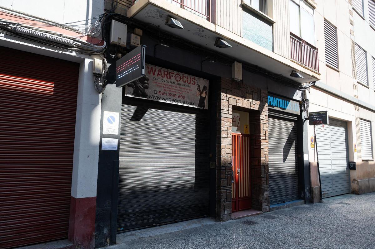 Fachada del negocio que regentaba Javier, asesino de Silvia, en Las Delicias.