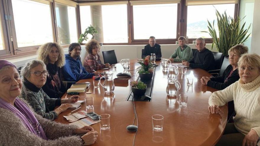 La reunión tuvo lugar ayer en el Ayuntamiento de Eivissa.