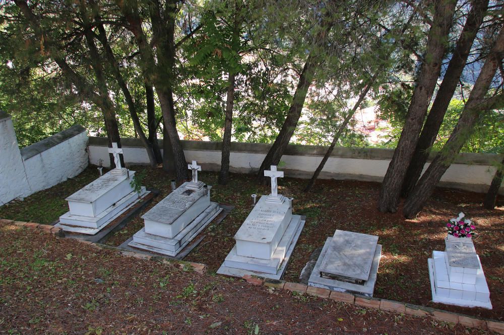 Cementerio de Olías