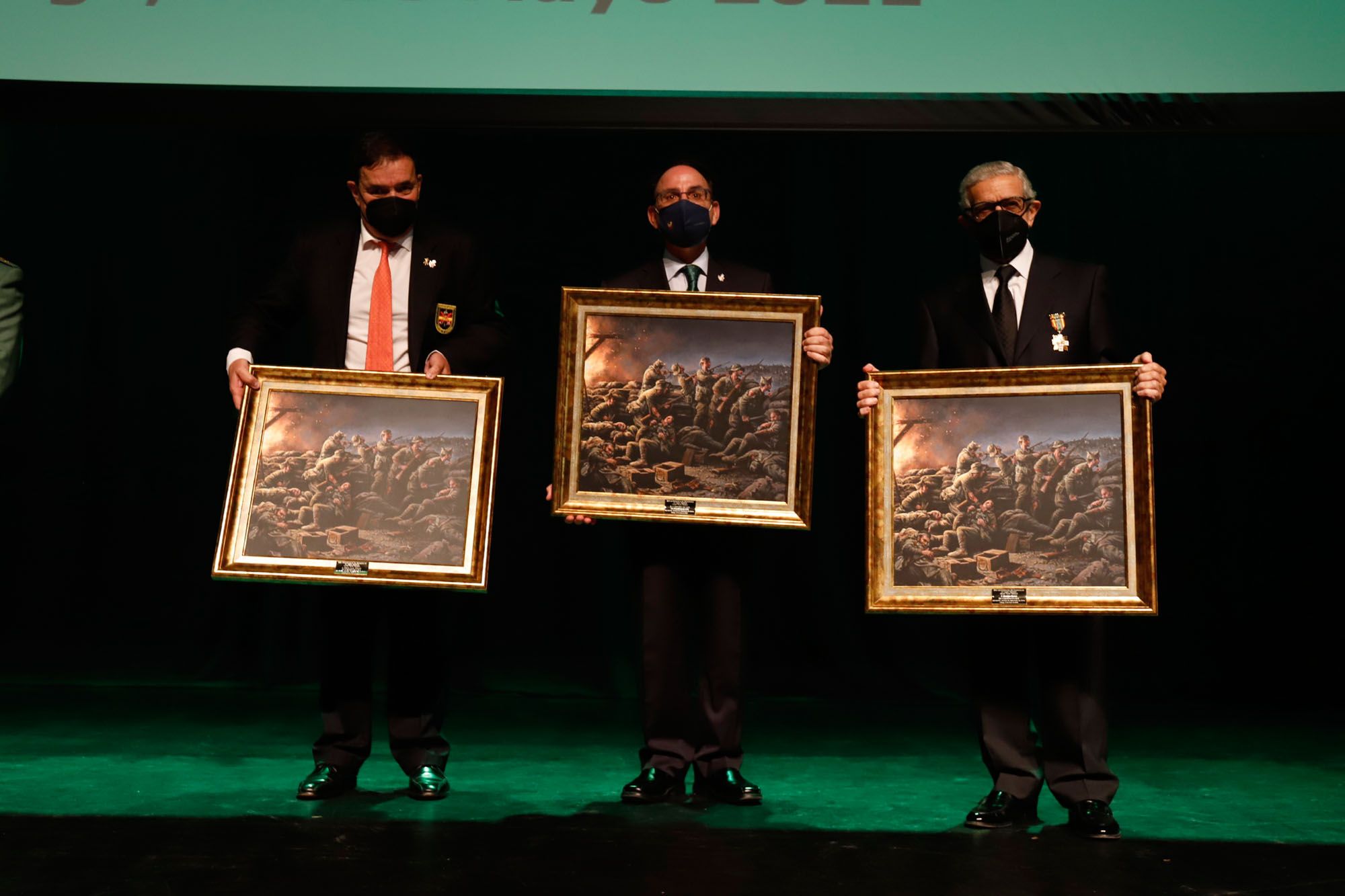 Acto de presentación del cuadro del centenario de la Legión