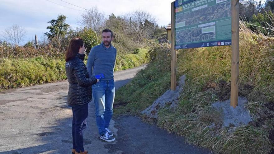 Siero señaliza la ruta a Covadonga a su paso por La Paranza