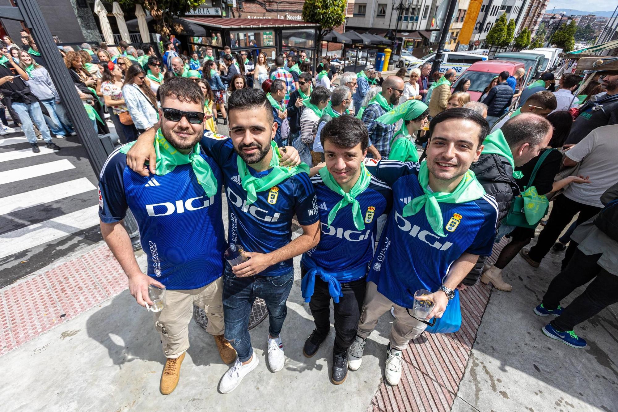 EN IMÁGENES: El buen tiempo y el oviedismo maridan una preba de la sidra multitudinaria en Gascona