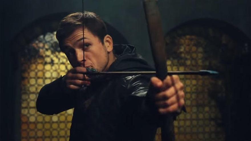 Taron Eggerton como Robin Hood.