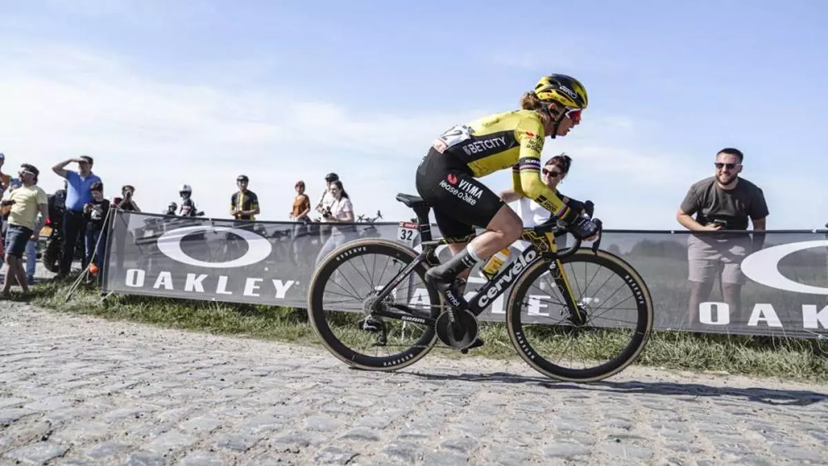 El ciclismo femenino: de teloneras de los hombres a estrellas del pelotón