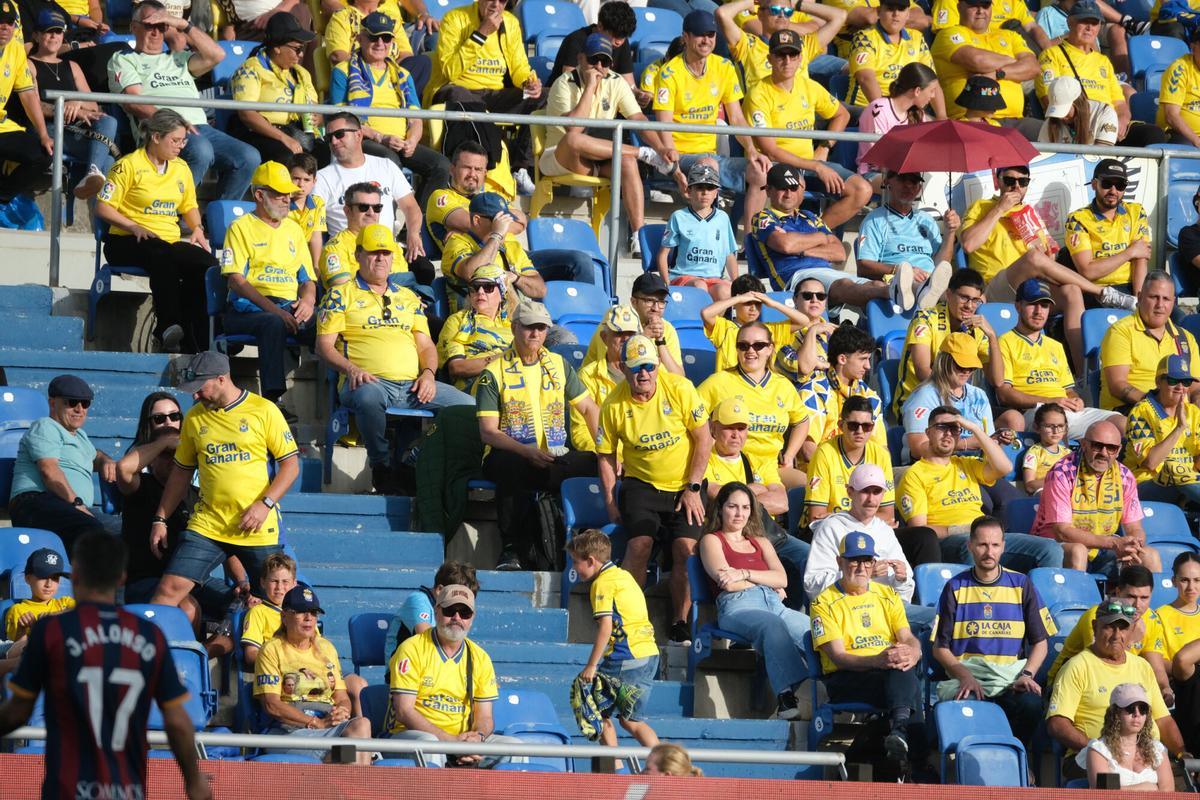 UD Las Palmas-Huesca | 05/04/2026  | 05/04/2026 | Fotógrafo: José Carlos Guerra