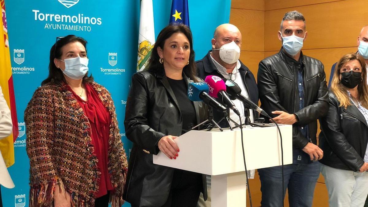 La alcaldesa de Torremolinos, Margarita del Cid, presenta las primeras decisiones de su gobierno.