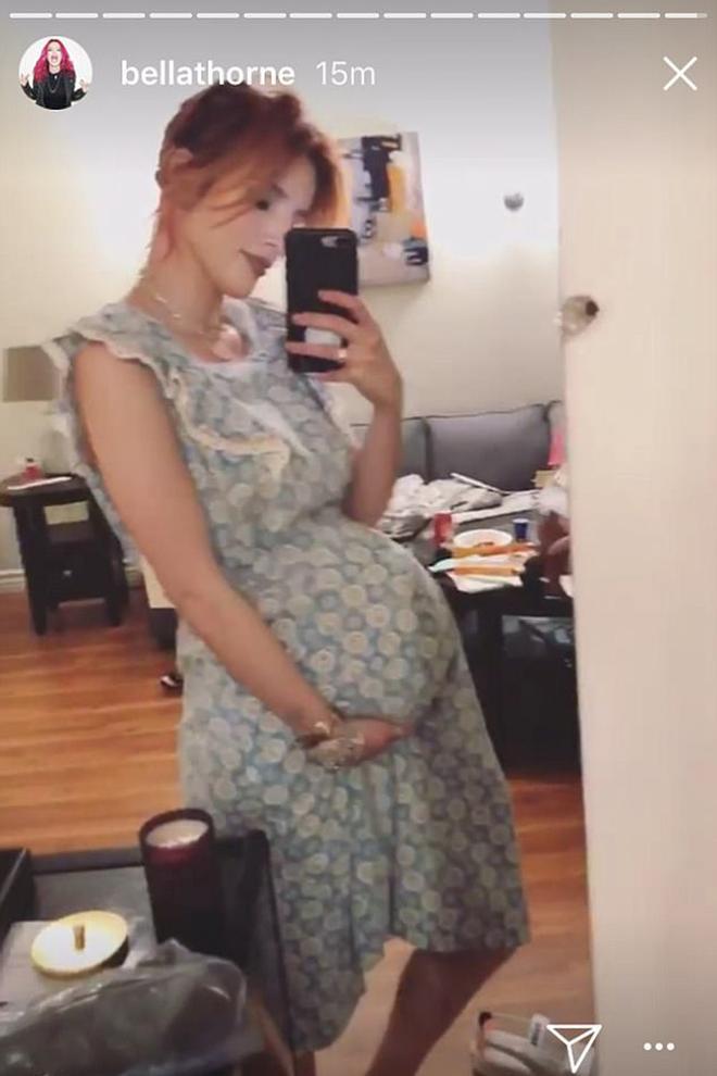 Bella Thorne y su barriga de embarazada