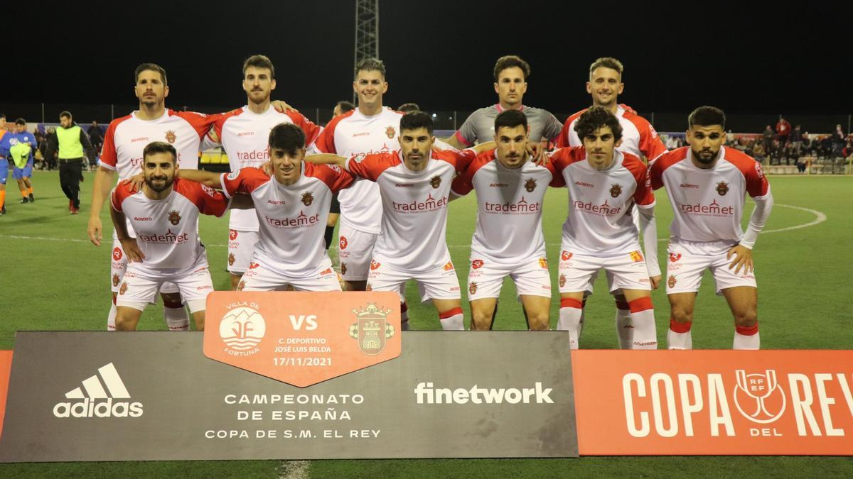 Formación del Atlético Espeleño en el histórico partido ante el Fortuna.