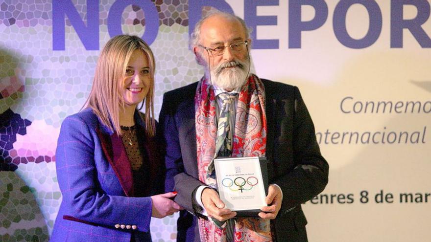 La Cultural de Sanxenxo recibe un premio por visibilizar a la mujer en el deporte