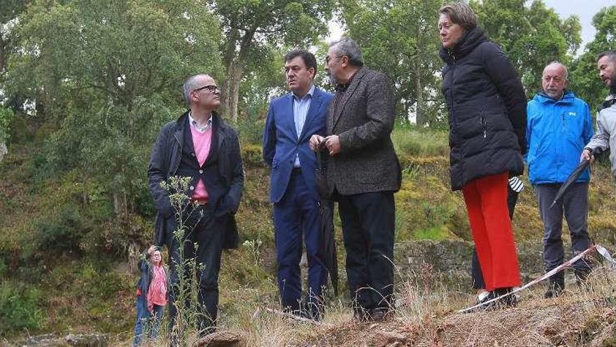 Visita al conjunto arqueológico de Santomé, en donde se llevarán a cabo varias actuaciones. // Iñaki Osorio